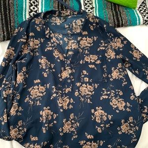 Forever 21 Navy Floral Blouse Size S